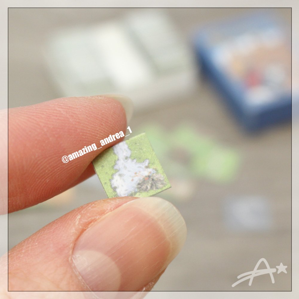 Amazing_Andrea_'s tweet photo. Soooo..... I did a thing ☺
#Miniature #Carcassonne game! I haven't made anything tiny in a LONG TIME. I forgot how much fun it is!
Also let me know if I should make a video on making mini things. 

#dollhouseminiatures #miniaturegames #boardgames #AmazingAndrea https://t.co/kKj67IZJZ1