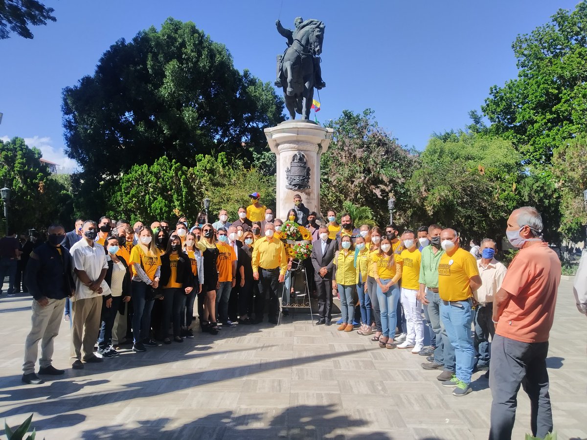 GoberMerida's tweet photo. #Mar01 En el marco del espíritu de unidad, participación en integración, el gobernador @RamonGuevaraMRD acompañó a los integrantes de Primero Justicia, que en #Mérida celebraron su aniversario 21 de haber sido fundados https://t.co/vGcXtbtQsj
