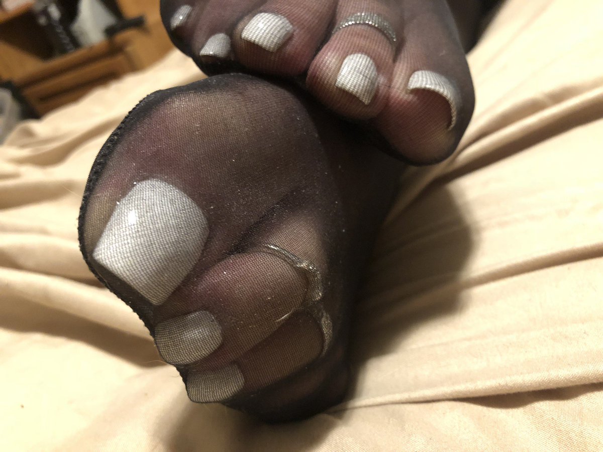 FeetByMadison's tweet photo. Rip my nylons off and suck my toes 😛 https://t.co/2gdChK2tZn