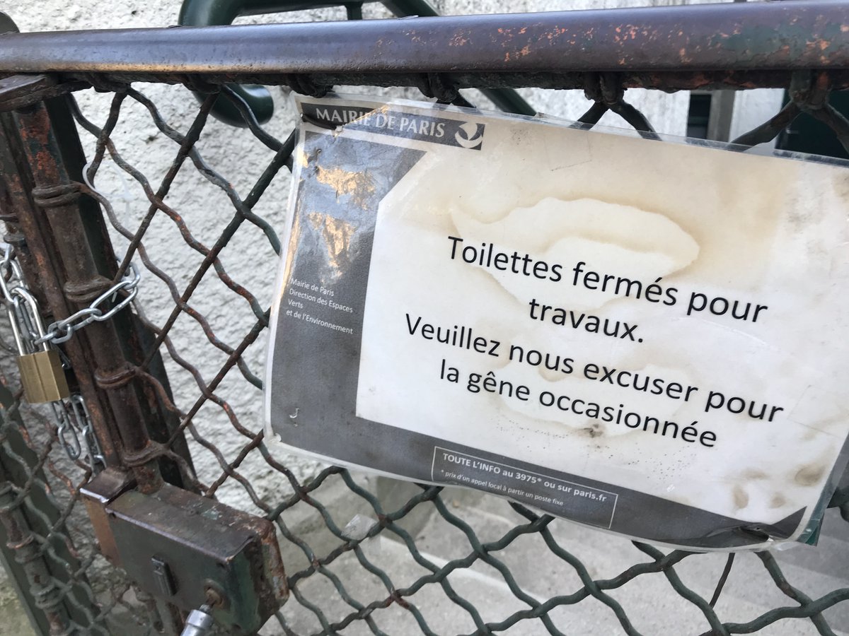 PARISMARAIS's tweet photo. ARCHITECTURE SANITAIRE A #PARIS. #SquareduTemple. Toilettes fermées depuis des années. Aucune toilettes publiques: résultat on retrouve des bouses dans les halls et escaliers d'immeuble du #Marais. Si la mairie rouvrait bains-douches et toilettes publiques?@cbrossel @MParisCentre https://t.co/y4lna3Lzbg