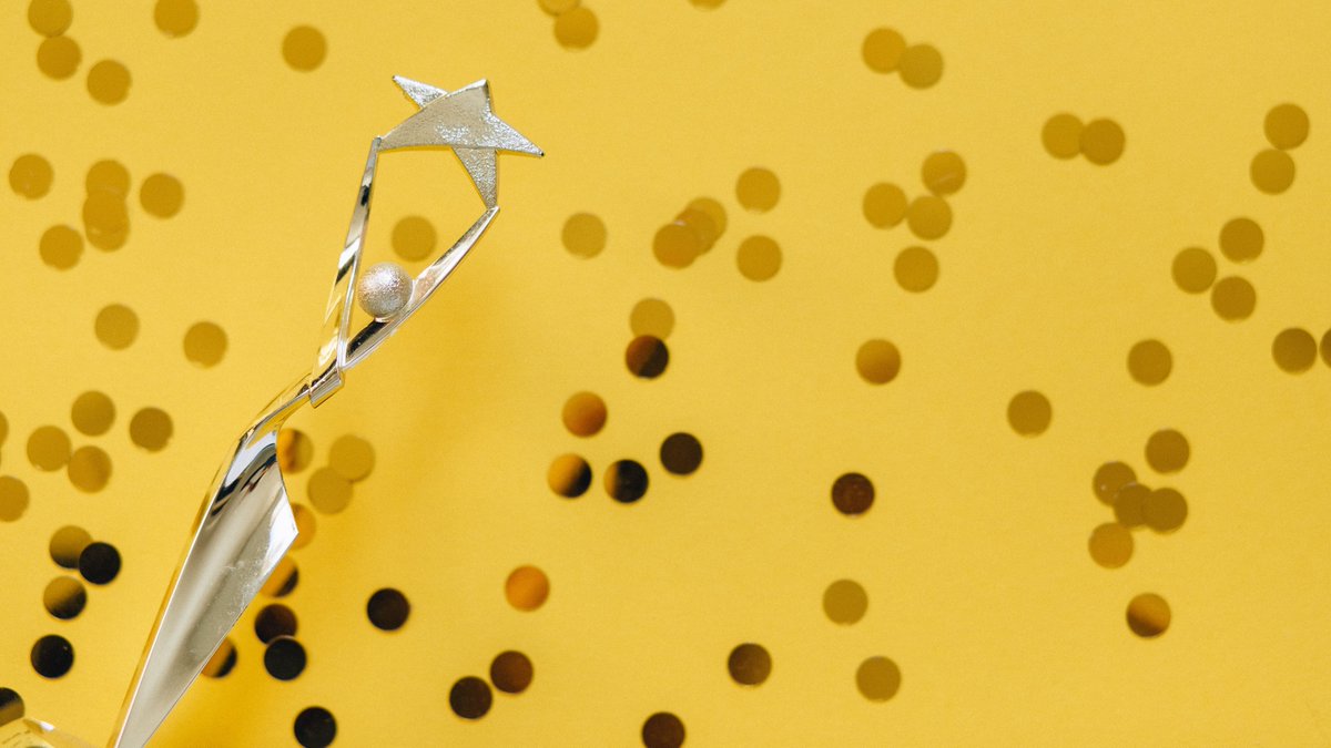 CasterComm's tweet photo. The #CE industry is host to many #awards programs, and they offer unique benefits for both winners and finalists. Our @oh_sellke shares the three hidden benefits of awards programs on our #blog: https://t.co/qdBvZbO9n0 #PR https://t.co/RSEiEzfLox