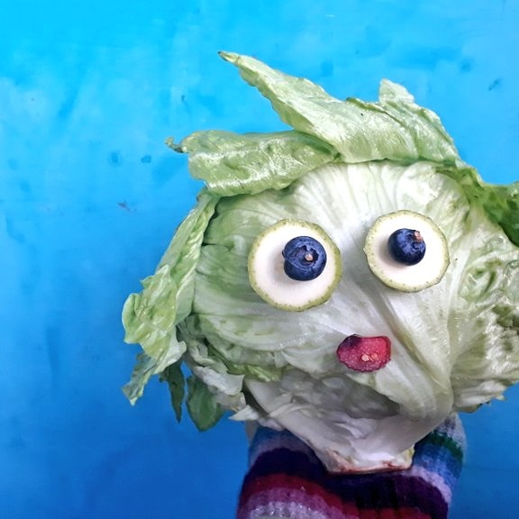 Greta Iceberg says all food is precious, especially veg of course, & she'll be following this campaign from @WRAP_UK @LFHW_UK all week 💚🥕🥦🍓🍒🥔🍅🥜🍞🍌🥗

#FoodWasteActionWeek #vegcities #vegadvocate #Veglove