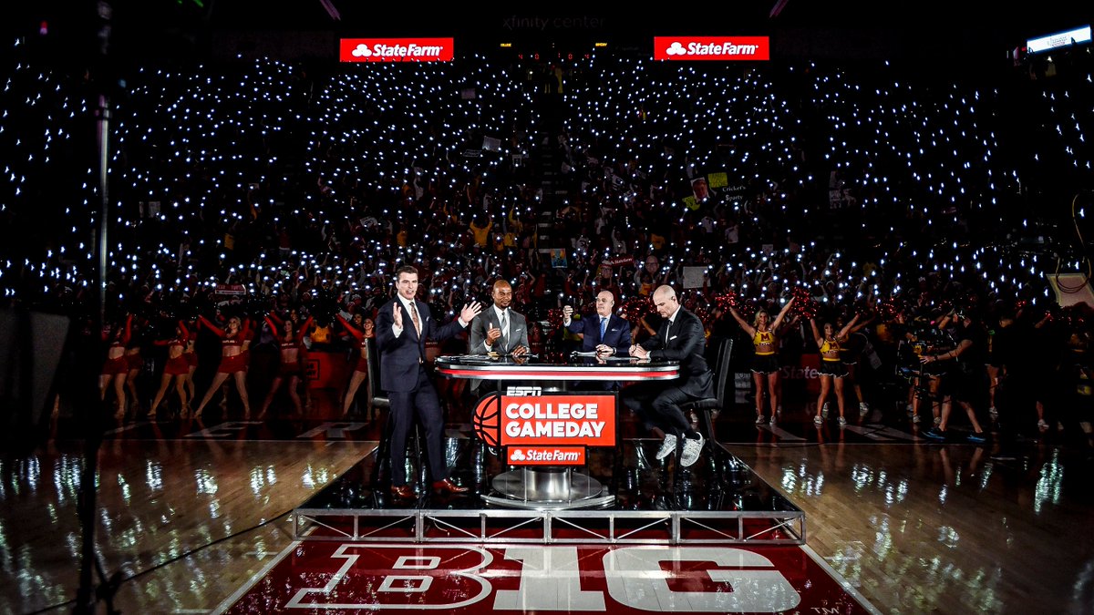 TerrapinHoops's tweet photo. One year ago:

An iconic morning in College Park. Best fans in the country. https://t.co/s0Lzdk4iUJ