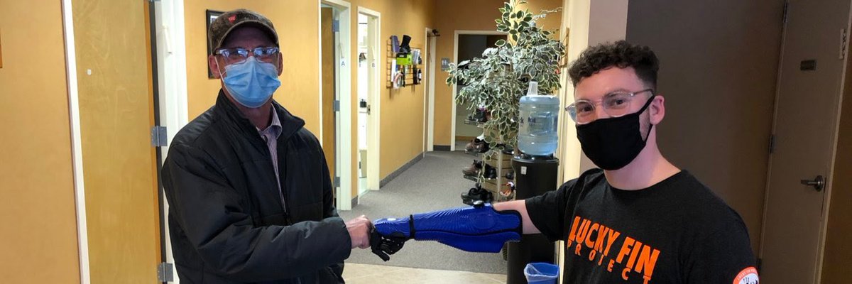 openbionics's tweet photo. 👏👏 @PresqueIsleOP has been so supportive and helpful during this journey...I'm adapting well to my Hero Arm, the socket is the most comfortable I've ever worn, and the arm itself is so light-I love that! And the covers? So expressive. - @BionicSlusher https://t.co/vWzHIWbzH9