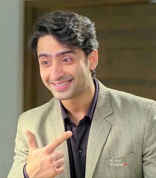 Za_SNSHAHEER's tweet photo. Heera ke koi competition nhi
#5YearsOfKRPKAB https://t.co/WQfDirniOV