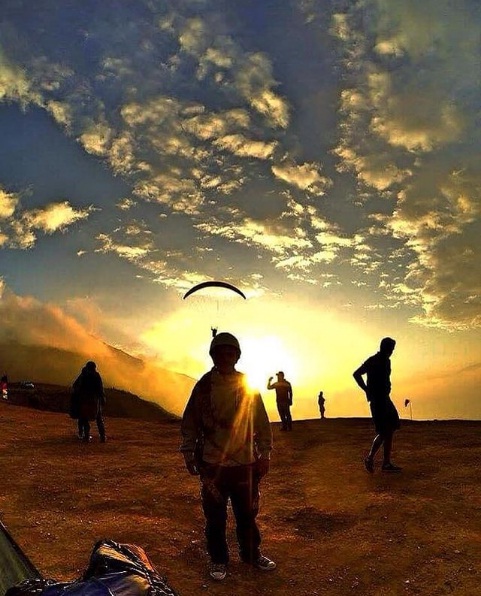HoyEnMerida's tweet photo. ¿Te atreverías a ir más cerca del cielo? ¡Ven y vive con nosotros la aventura de Volar! Contáctame al privado para mayor información. #Mérida #Venezuela #Parapente #parapentemerida #1Mar #volarparapente https://t.co/jOsonvXelw