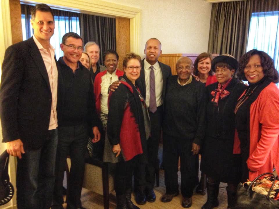 robertvtaylor's tweet photo. Friends gathered in #NewYorkCity March 2014 to bless #BryanStevenson and his then new book #JustMercy which is now also a movie. Powerful must read and must watch.... #EqualJusticeInitiative https://t.co/ntyiBQlx3v