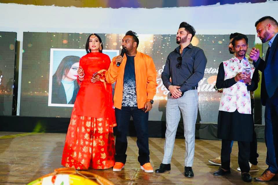 AjRecords6's tweet photo. Our star guest - Master Saleem , Sangram hanjra &amp; Jaggi singh on stage Mrs.punjaban worldwide 2021 India finale.
#ajrecords https://t.co/2zdIq0vCOB
