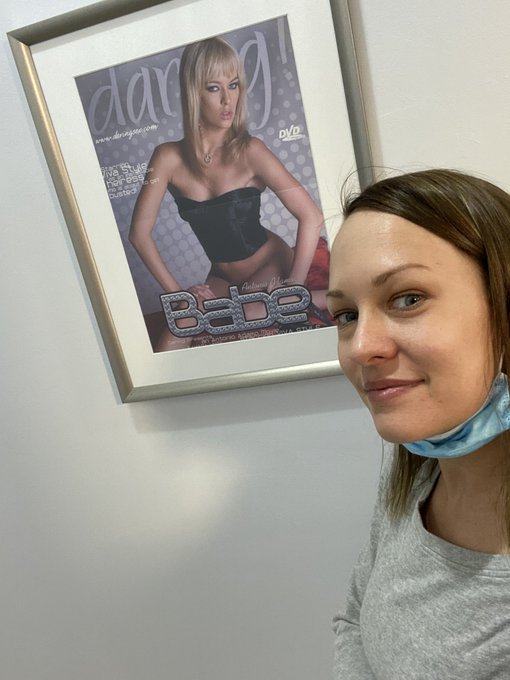 Found myself in the sex shop 🥸 https://t.co/6QwaStWkEd