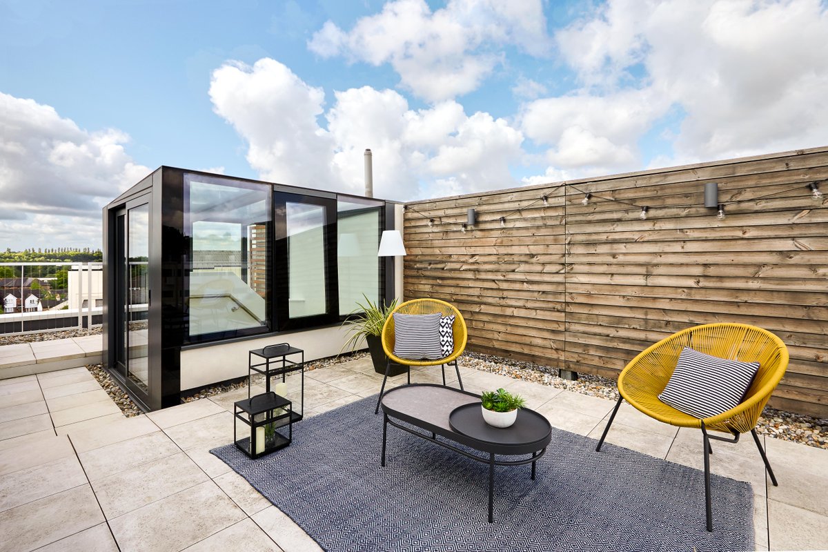 A beautiful family home in a calm and scenic location with a great local area and outstanding schools. 
#newluxuryhomes #interiordesign #stalbans #dreamhomes #luxuryinteriors #modernhomes #terrace #architecture #roomwithaview #gabrielsquare