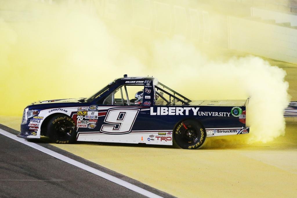 HomesteadMiami's tweet photo. Willy B knows the way Home(stead) 🏁 

@WilliamByron | @TeamHendrick https://t.co/lnBbOrOYaf