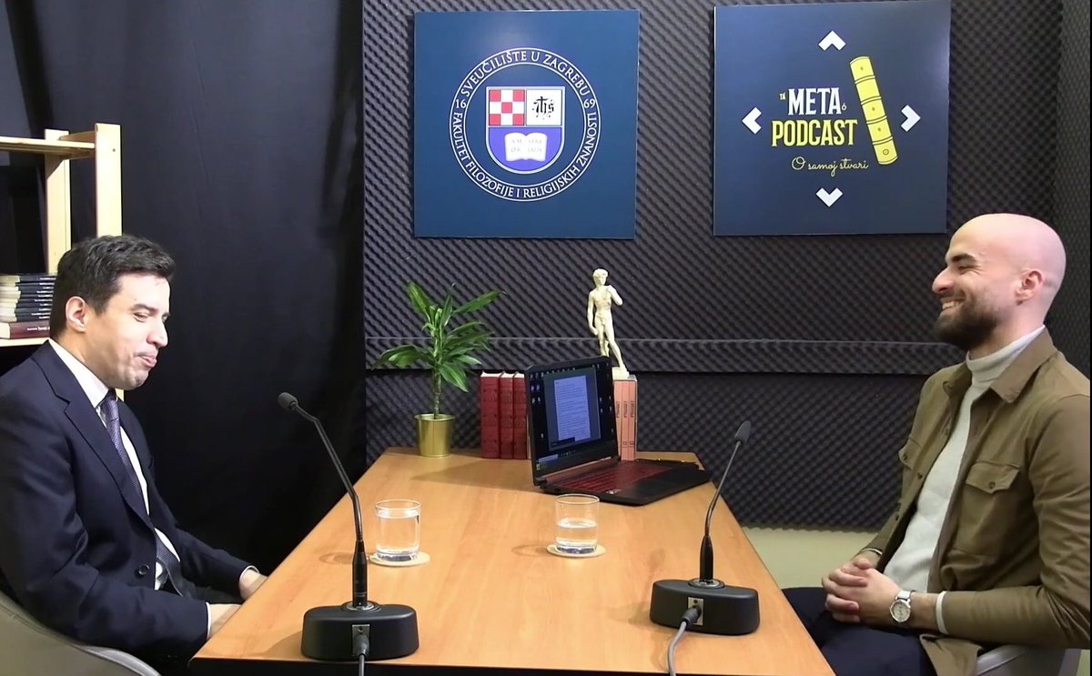 MetaPodcast4's tweet image. youtu.be/pTuYOJbd4-U
Nagovor na filozofiju, 
O ruskoj i europskoj religioznosti,
O Kranjčeviću, Dostojevskom i Camusu, ponešto o Gadameru i Heideggeru, 
O kartezijanskoj slici svijeta... 
Sjajni Daniel Miščin