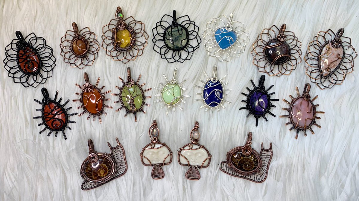 mildhippie's tweet photo. 🌈☁️🍭 RAINBOW’S END 🍭☁️🌈

pendants available March 5th at 4pm est https://t.co/4L2Nxdsb9n