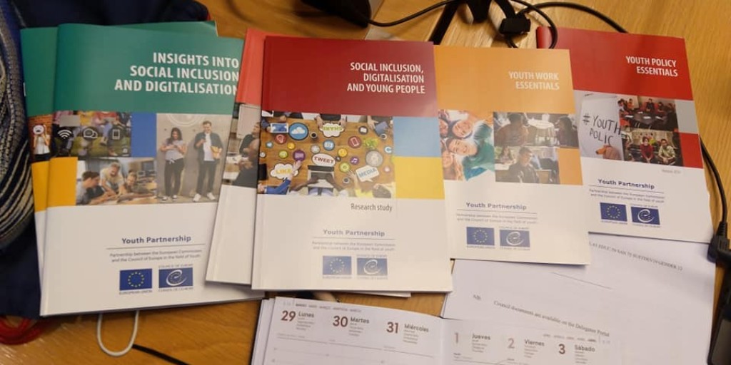 🇪🇺  Today we presented our research on youth political participation at the Youth Working Party meeting, hosted by the Portuguese Presidency of the Council of the European Union <a href="/2021PortugalEU/">Đoàn Phú Quý 2k5</a> .