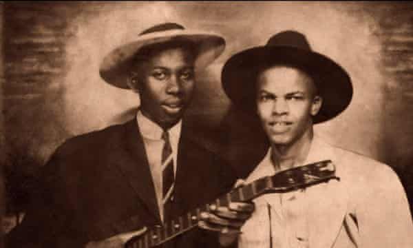 NatBluesMuseum's tweet photo. The name “Blues” music is thought to have originated with the 17th-century English expression “the blue devils.” This phrase described intense visual hallucinations due to alcohol withdrawal.

#Alcohol #RobertJohnson #Devil #DevilsMusic https://t.co/1RwAwdD6zo