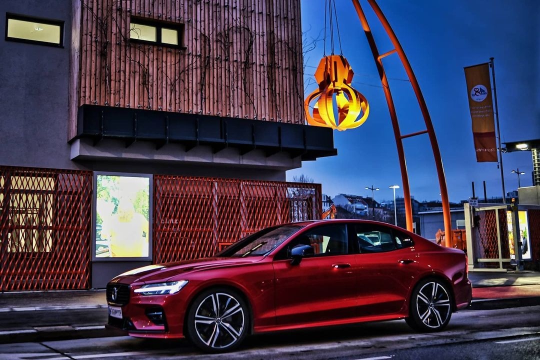SwedishBM's tweet photo. The more we look at the new shape S60, the better it looks. 😍
👤: @flo_to_grafie
#volvos60 #fusionred #volvo #photography #volvo_pics #volvocars #swedespeed #volvordesign #rdesign #volvomoment #volvopics #s60t5 #volvoofinstagram #madebysweden #swedishboostmafia https://t.co/eXZU432zgI