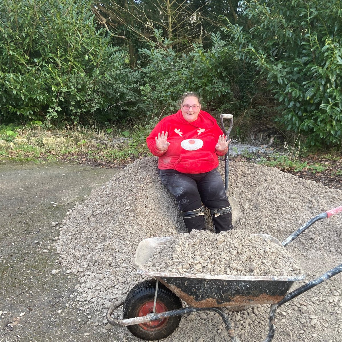 PSSpeople's tweet photo. Alwen’s #supported  #SharedLives #carer in #NorthWales. During lockdown she’s found so many rewarding ways to stay active and look after her local community like filling pot-holes. Empower people like Alwen as a carer: https://t.co/nvSucS9Mme. https://t.co/2Zh0SV1qIu