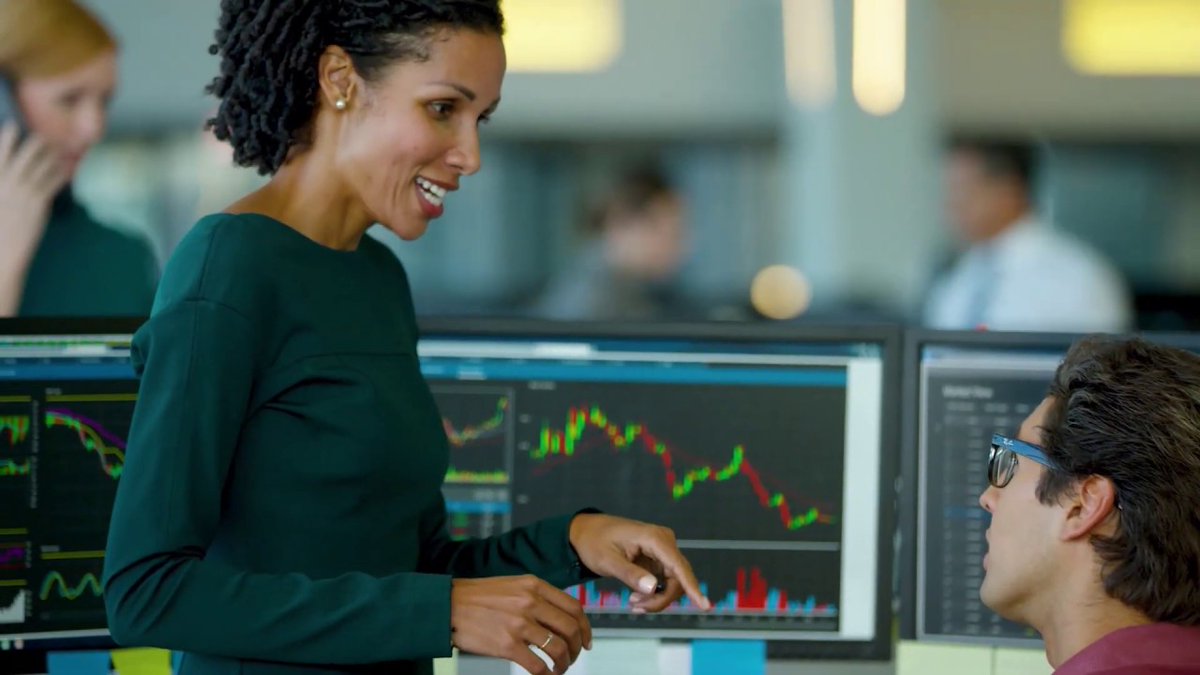 A discussion with HPE Pointnext Services experts as they detail a multi-step series of moments that guide organizations on their transformations.