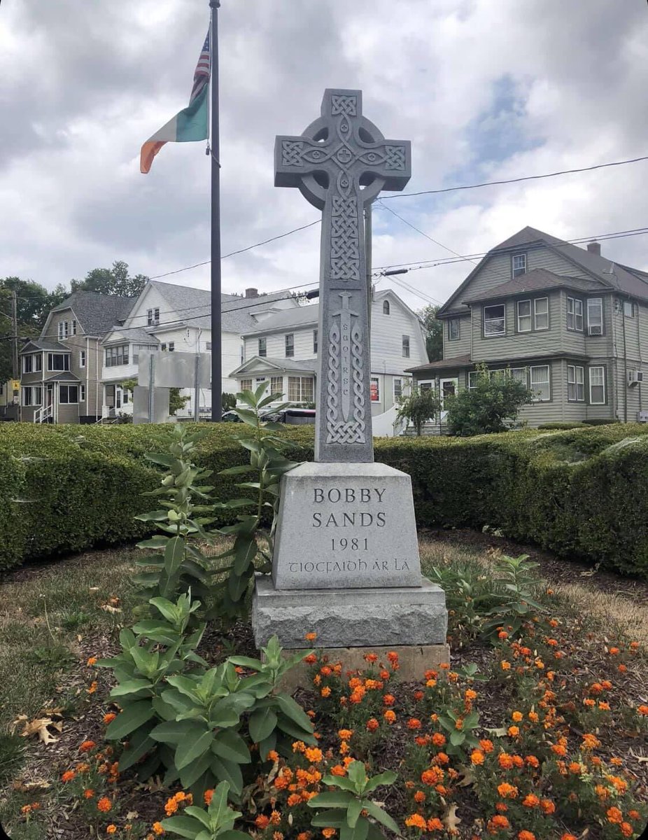 IrishUnity's tweet photo. Our National Flag flying proudly at Bobby Sands' monument in Hartford, Connecticut, USA. Tiocfaidh ár lá.

📸 Marie Claire Devlin, Tyrone https://t.co/L2vKZz9dA8