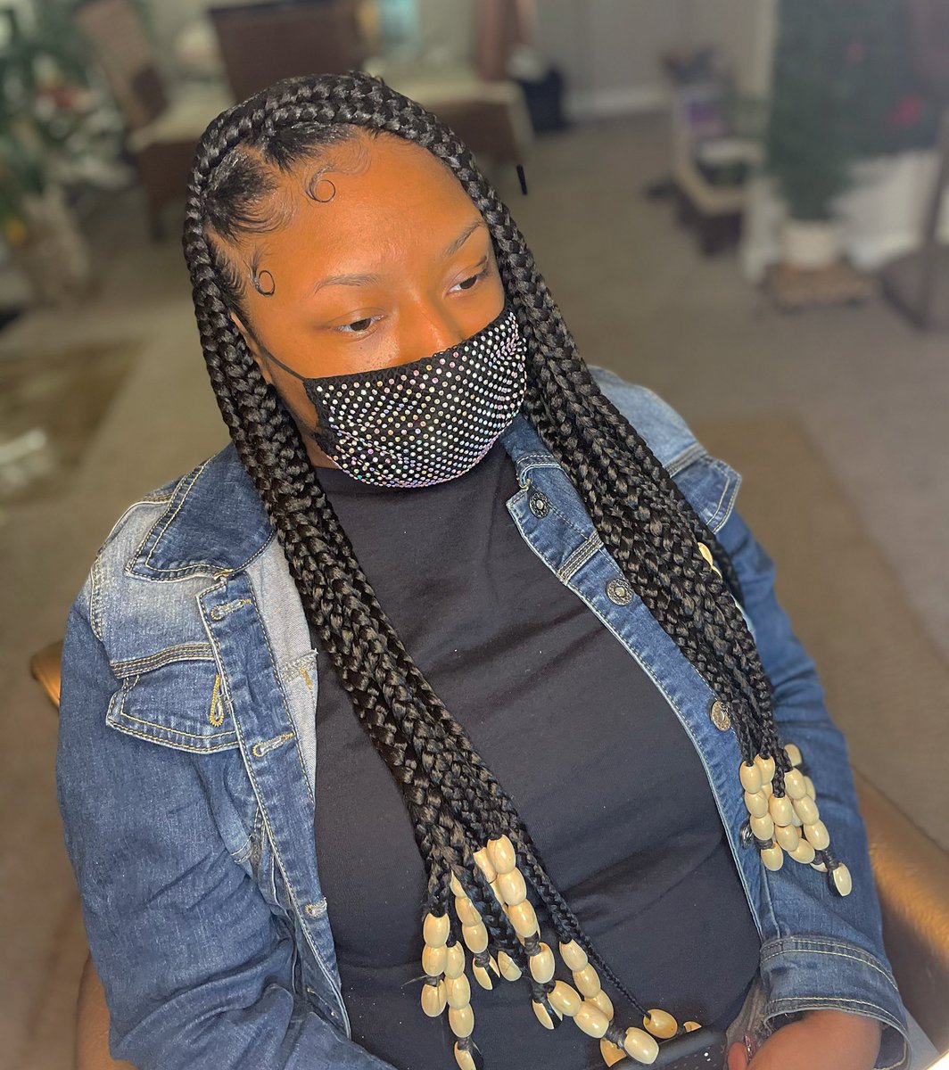 van_mcneill's tweet photo. Large knotless 

#wssu #braids #knotless #ncbraider #blackhair #ncat #uncg #wssa https://t.co/Zi6HDrudI6