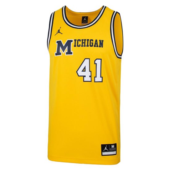 Been far too long since we did a giveaway so let’s go! 

RT this tweet and follow us <a href="/WolverineCorner/">Rodriguez Gayle Jr Corner</a> for a chance to win your choice of a Michigan hoops jersey or shorts. 

Winner picked this Friday evening (March 5th). Good luck and go blue!