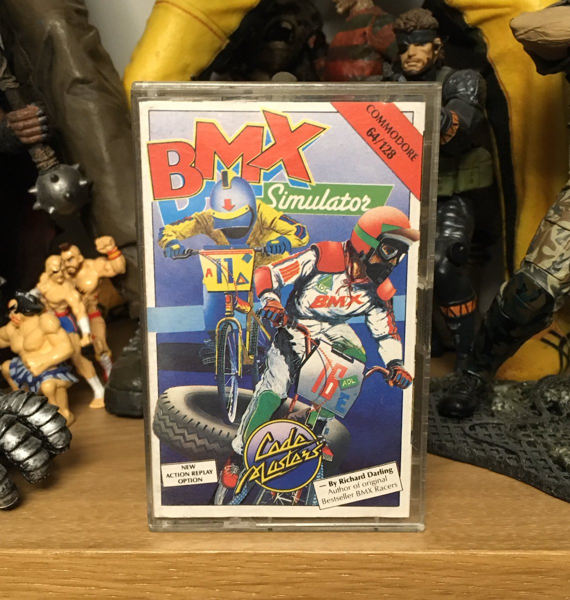 UnboxingHands's tweet photo. BMX Simulator is a racing video game released by Codemasters in 1986 for the Commodore 64 and ported to other home computers. https://t.co/L9SOhMIeo4
#bmx #bmxsimulator #retrogaming #c64 #popculture https://t.co/DDyXNG9vdW