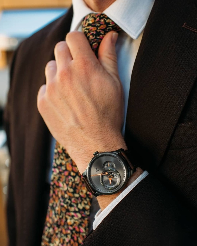 XericWatches's tweet photo. Formal with Benefits #XericRegulator #XericWatches https://t.co/TGzkLcGBYn https://t.co/ggsQ5NshjW