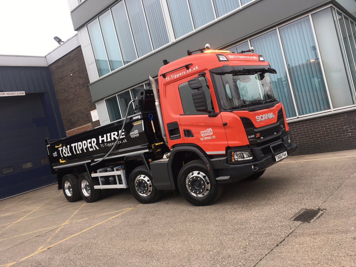 TonyBiddlestone's tweet photo. New tipper day thanks to #westbromwich based T & I Tippers after the hand over of this stunning P410 XT Tipper @keltruck @ScaniaUK @ScaniaGroup @ThompsonsTipper @tyretracks_ltd @edbro #suppliedbykeltruck #youcanhavethebest @spillardsafety https://t.co/K7dtZ4xhev