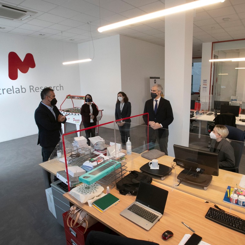 galiciacrece's tweet photo. 💻 Sabías que a empresa compostelá @Mestrelab deseñou un software que están utilizando as principais farmacéuticas que desenvolven a vacina contra a #covid19?

#SeguimosAdiante #GaliciaCrece