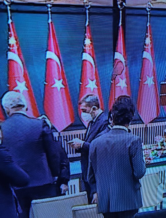 Zira amca ona atınız tivitlerde onu nasıl sövdümüze bakıyordur 😁 #NoticeTurkishStudents