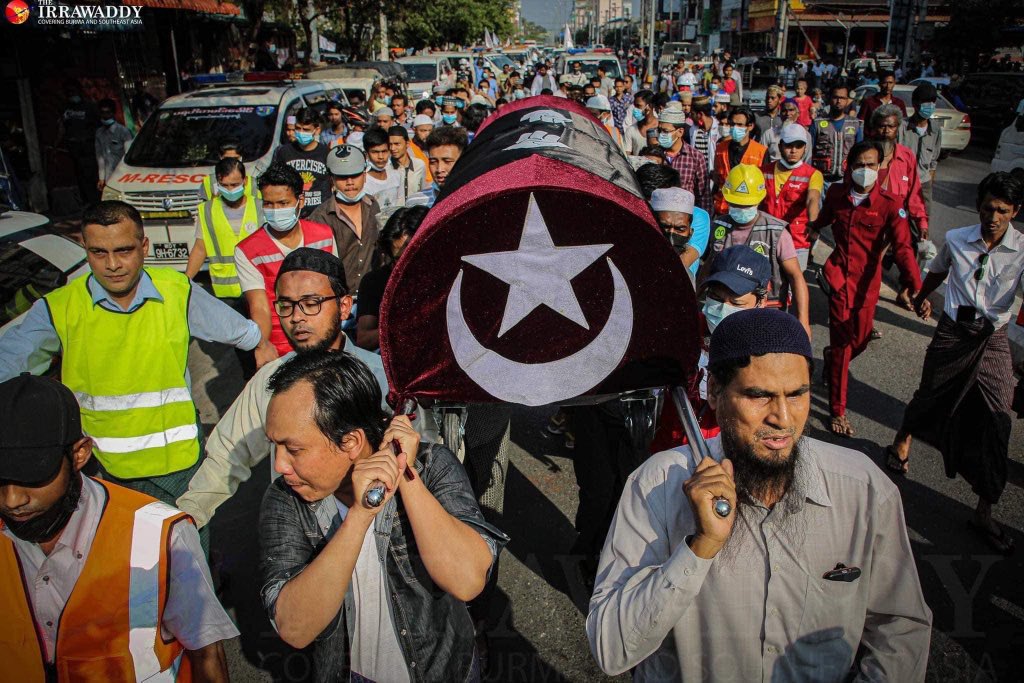 ungzeyamoe's tweet photo. Military Juntas opened fire to innocent Muslim civilians and Mosque.
I,Myanmar as a Buddhist, strongly condemn these vicious, inhuman attacks &amp; killings by Military Juntas.
#saveMuslimsInMyanmar
#saveReligionsInMyanmar
#RejectMilitaryCoup https://t.co/0Et4Mxlqtc