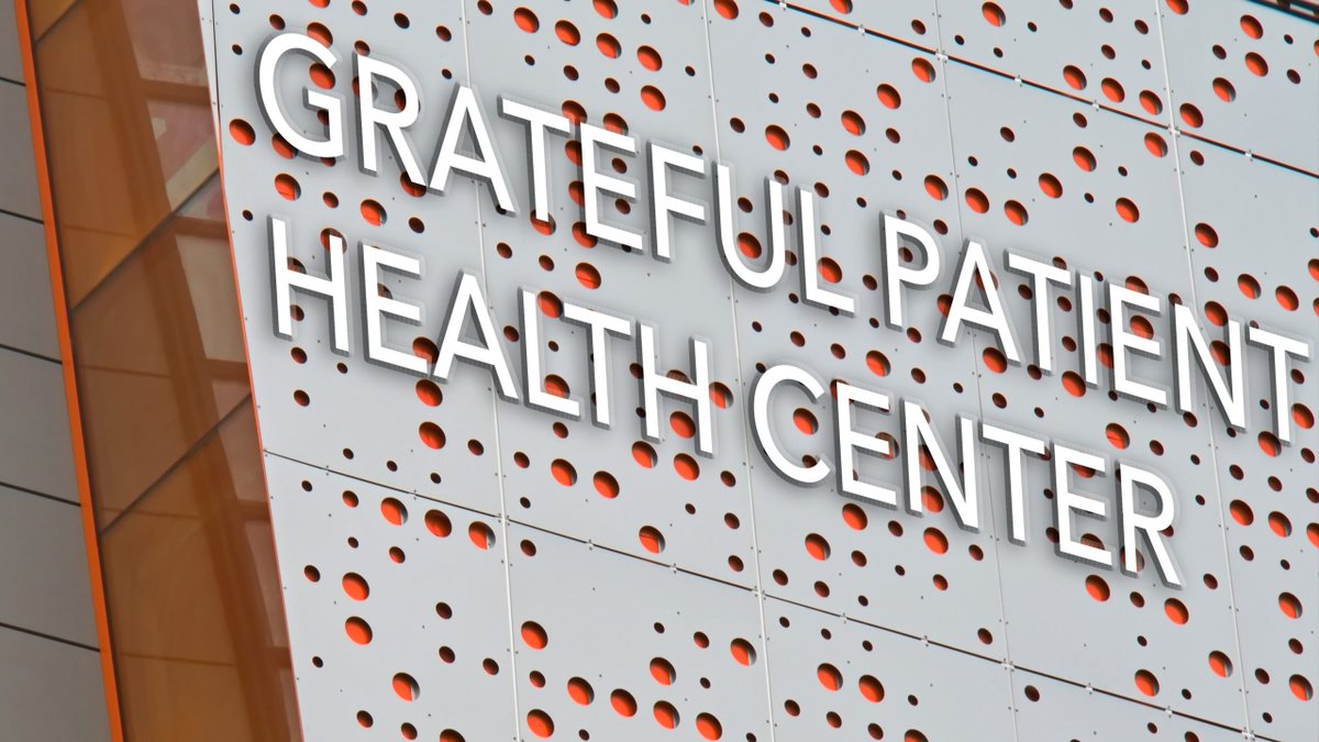 We seek first-person stories from #physicians who have participated in "Grateful Patient" programs. Through these programs, U.S. Medical Institutions solicit financial gifts from patients, often encouraging physicians to assist in fundraising. More info: nibjournal.org/wp-content/upl…
