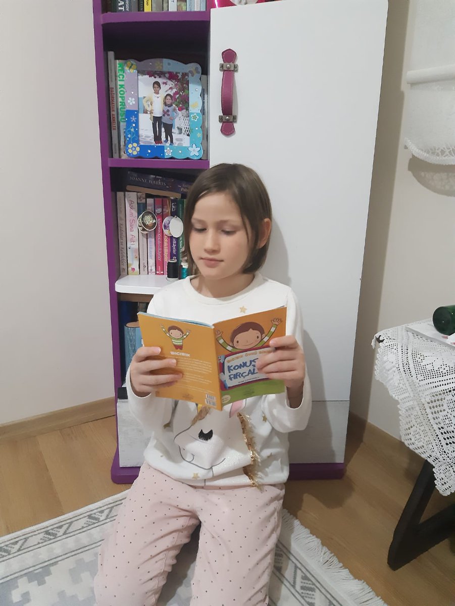 soyluzynp's tweet photo. Eskil İlkokulu kitap kurtları okuyor.
#Eskilİlkokulu
#EnBüyükReytingAilemleKitapOkumak
#EskilOkuyor
@hmzaydg @aksarayvaliligi @Eskil_MEM @EskilKaymakamli @eskililkokulu https://t.co/rpTl7RtQCh