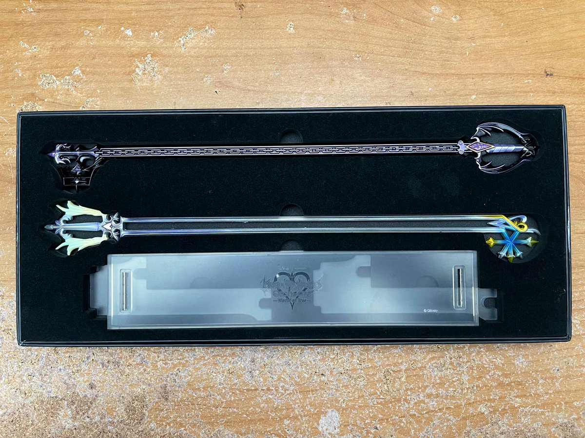 churroz's tweet image. The KH19 Anniversary giveaway will begin at 11am PST and will go until 3/28/22 at 7pm PST! The prize is the Oathkeeper/Oblivion Orchestra Batons! It is open to anyone and good luck to you all! #kingdomhearts #KH #キングダムハーツ #_KH

gleam.io/cViDG/kh-19-ye…