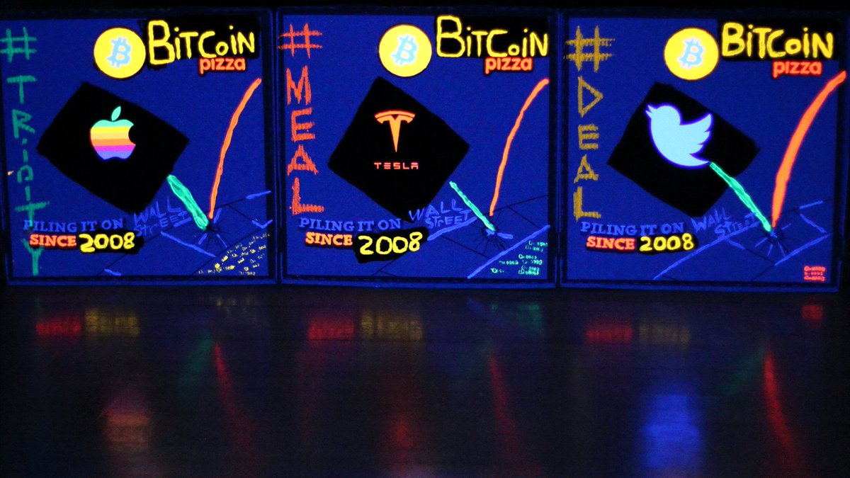 🌹🖤New Art🖤🌹
Trinity Meal Deal No.1
Based on the #wallstreet #gamestop hypocrisy, Critiquing rise of "CEO worship" by calling them gods or apostles.
Father/#apple Sun/#tesla Spirit/#twitter stocks bouncing on streets. 
#Bitcoin #nft #nftart #cryptoart 
opensea.io/assets/0x495f9…