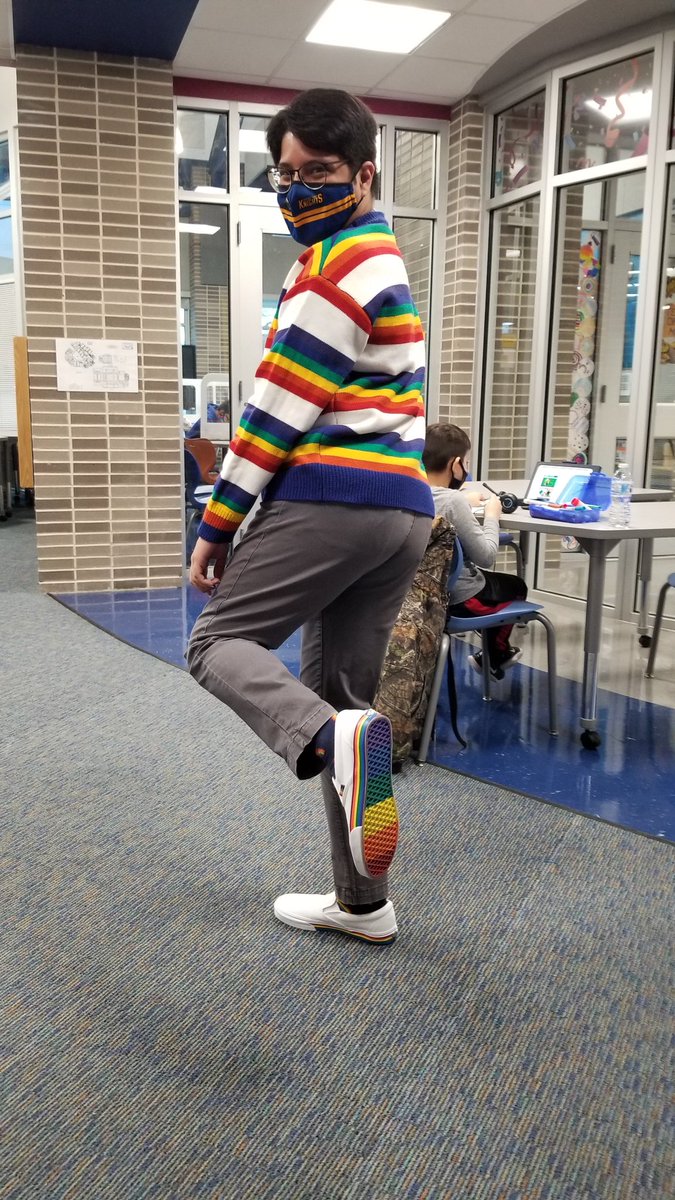 Dawn Fontana (@regencylibrary) on Twitter photo Its time to celebrate reading with Read Across America week in the castle. Today is "The Many Colors of Monday" because reading colors our world! Check out Mr. Lopez's sneakers!
#RootedRegencyPlace
#Regencyplaceknights
<a href="/NEISDLibrary/">NEISD Library Srvcs.</a> Its time to celebrate reading with Read Across America week in the castle. Today is "The Many Colors of Monday" because reading colors our world! Check out Mr. Lopez's sneakers!
#RootedRegencyPlace
#Regencyplaceknights
<a href="/NEISDLibrary/">NEISD Library Srvcs.</a>