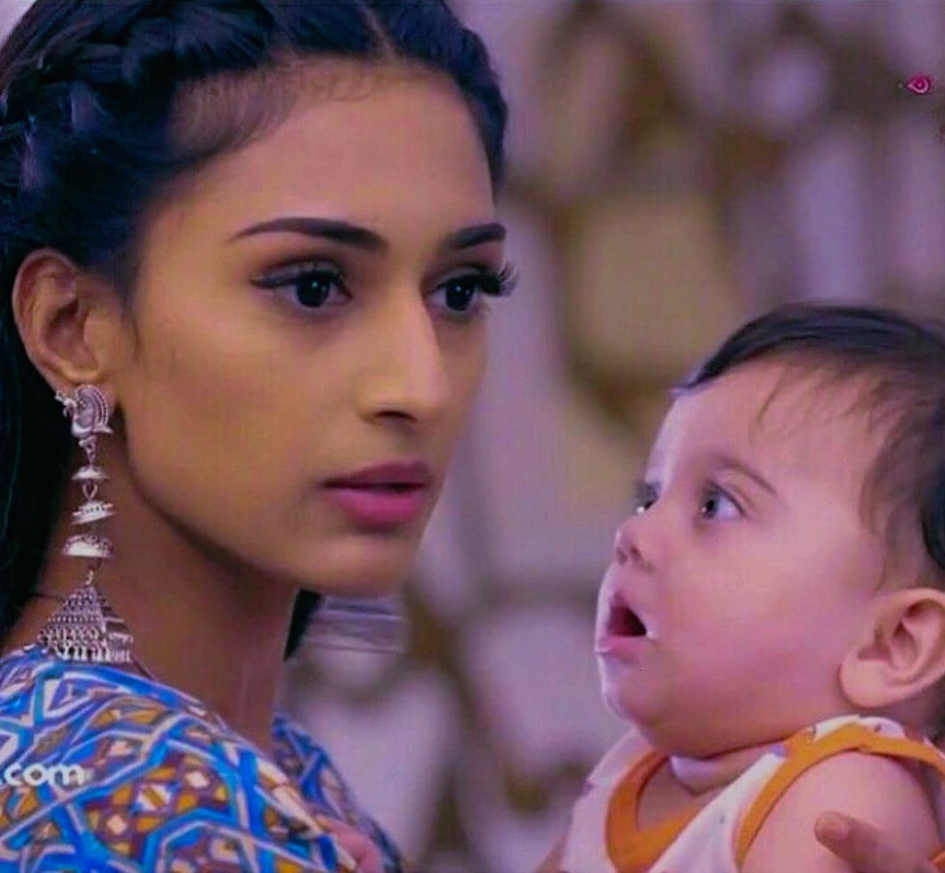 SonaliTriv's tweet photo. ππΆπ΅π¦π΄π΅ π΅π³πͺπ°...
#5YearsOfKRPKAB https://t.co/rwh3Kllnpa