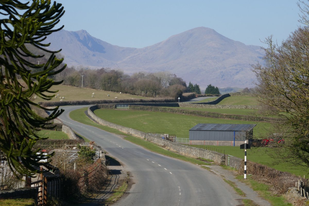 TheLengthsman's tweet photo. Working in #LowickBridge this afternoon at @BusLowick the only bus shelter in #Cumbria on #Twitter
Has to be the best view of the majestic Coniston Old Man ! https://t.co/Oo6717iPSb