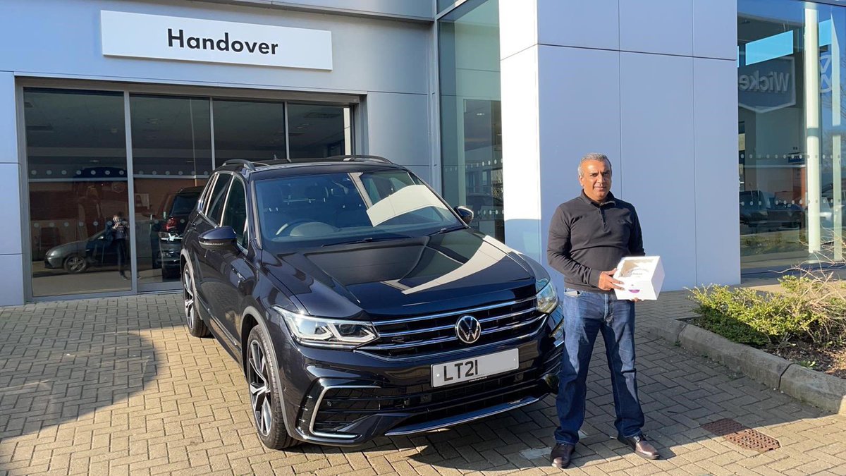CitygateVWPC's tweet photo. Mr Solanki collecting his new #21Plate Tiguan from Watford Volkswagen 🎉

Congratulations Mr Solanki! We hope you love the car (and the cake!) thank you for choosing Citygate ✅
•
•
#NewCar #NewReg #newcarfeeling #newplate #CitygateVolkswagen #Tiguan #VWLove #VWLife #Watford https://t.co/U5OPyP0Rgh