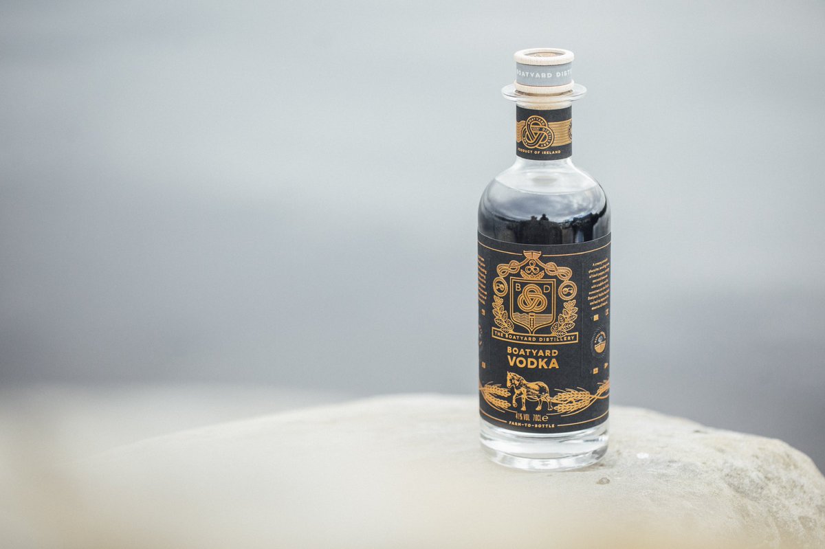 BoatyardDistill's tweet photo. The first day of Meteorological Spring requires something light, sweet and refreshing to enjoy along with the longer stretch to the evenings.
This Boatyard Vodka serve is all of that and more.
50ml Boatyard Vodka
150ml London Essence Peach & Jasmine Soda
#BoatyardDistillery https://t.co/5AaDnJY3QK