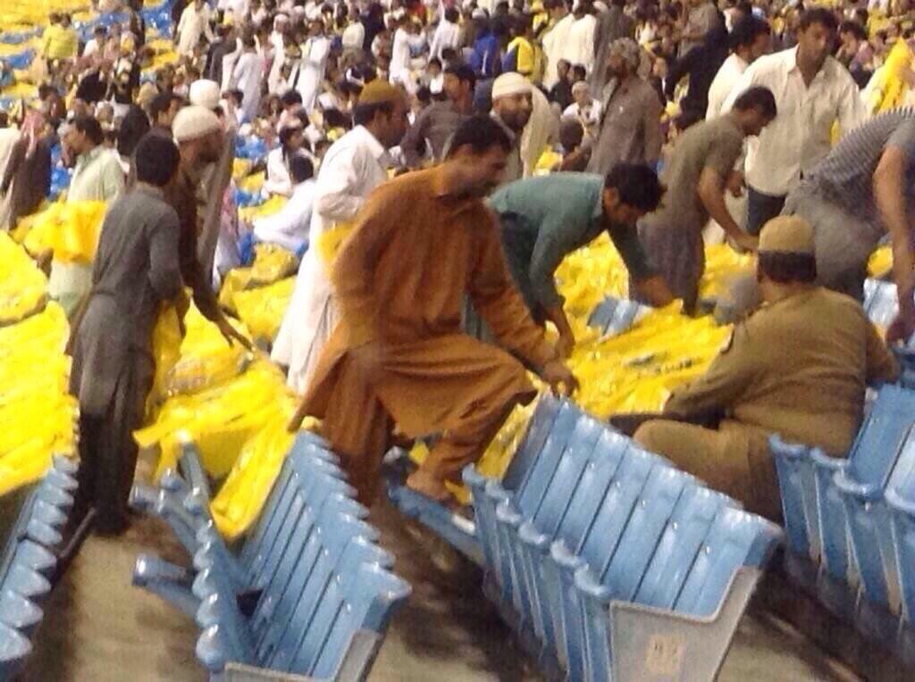 VGfcnv's tweet photo. @gasem234 @AlShababSaudiFC نادي الجاليات 😂😂😂🤸‍♂️ https://t.co/sCEpsmpHsb