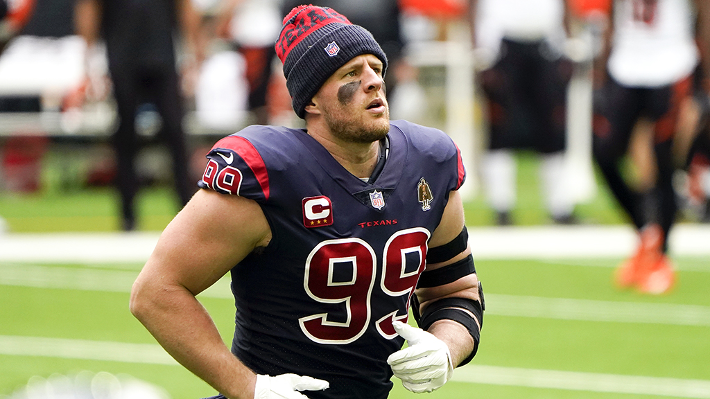 AroundTheNFL's tweet photo. 𝗕𝗥𝗘𝗔𝗞𝗜𝗡𝗚: Cardinals signing DE J.J. Watt to two-year, $31M deal with $23M guaranteed (per @RapSheet)

https://t.co/PFDISuUCxM https://t.co/Vp5rQaPmmi