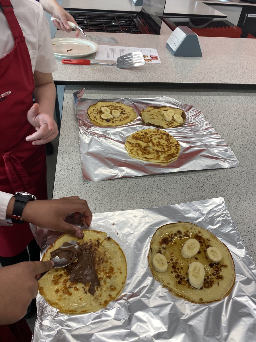 GAclassof_2025's tweet photo. Today’s yr7 who have been onsite throughout lockdown cooked and flipped their own pancakes as a reward! They have all worked so hard 👏🏼👏🏼#LockInRewards @GloucsAcademy https://t.co/i9p5TyEokj