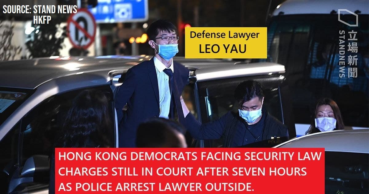 NL_SC_HKG's tweet photo. Defendent lawyer of the #HK 47-pro-democrats trial on his way back to court hearing, being arrested outside court by HK thug cops without reason❗️
#AbuseOfLawEnforcementPower
#PoliticalPersecution #SpeechFreedom #ExpressionFreedom #NationalSecurityLaw #NSL #NationalSecurity https://t.co/VrhuTfQu4N