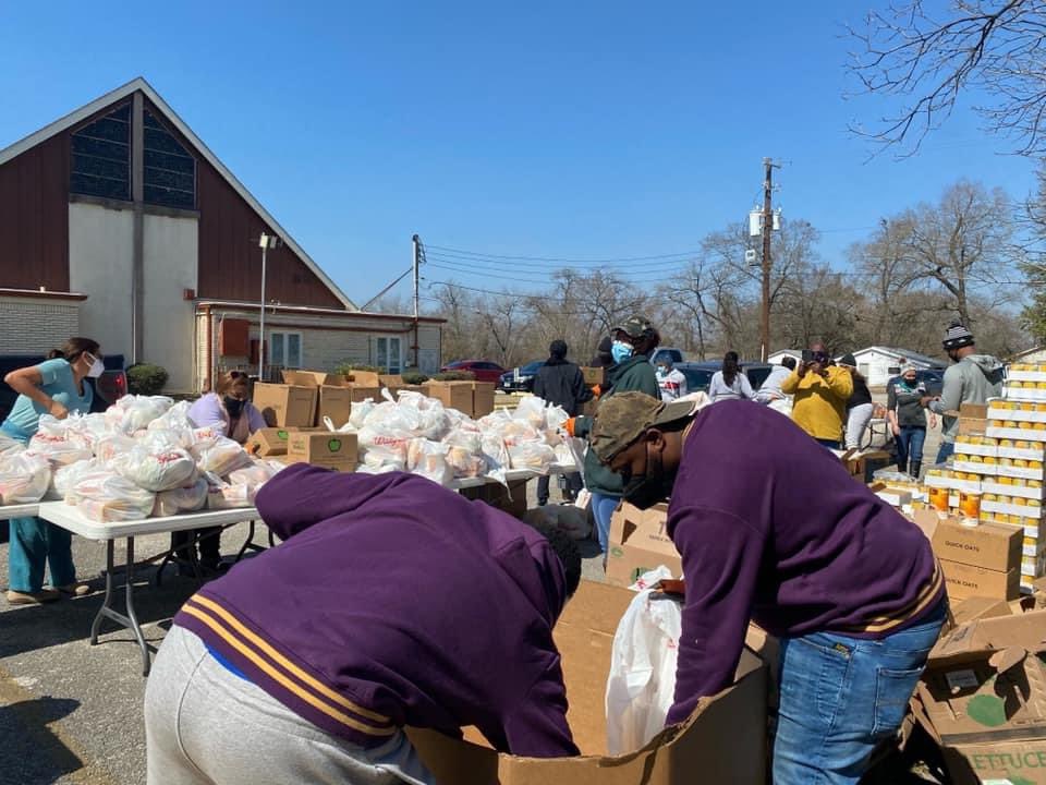 Houston, Texas - In effort to aid families to recovering from Houston’s Winter storm, members of Omega Psi Phi Fraternity Inc Rho Beta Beta chapter joined forces with councilwoman Tarsha Jackson of Houston City Council District B to distribute food to 400 families #9thDQuesUplift