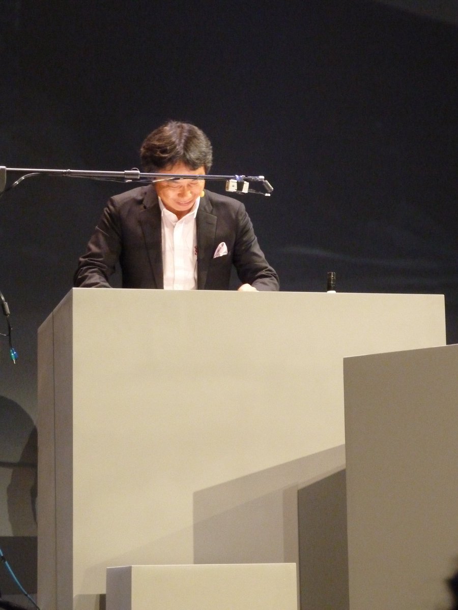 SeyiBass [+_ _••] tweet media