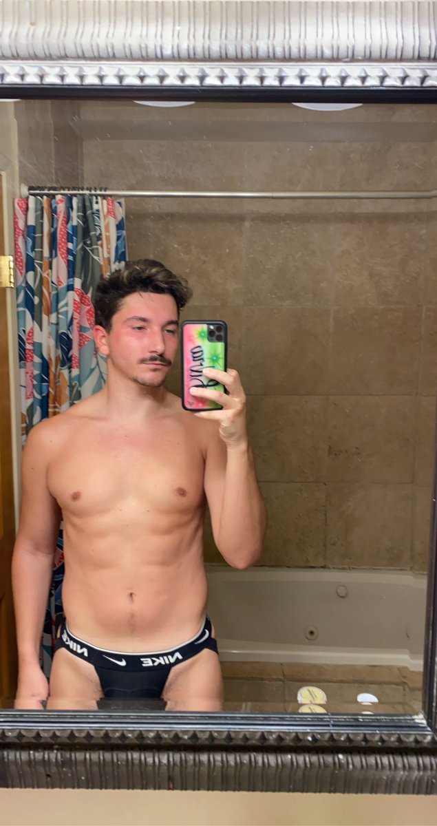 ayyyjXXX's tweet photo. Who wants to sniff this sweaty jock https://t.co/OBc73jnRzf