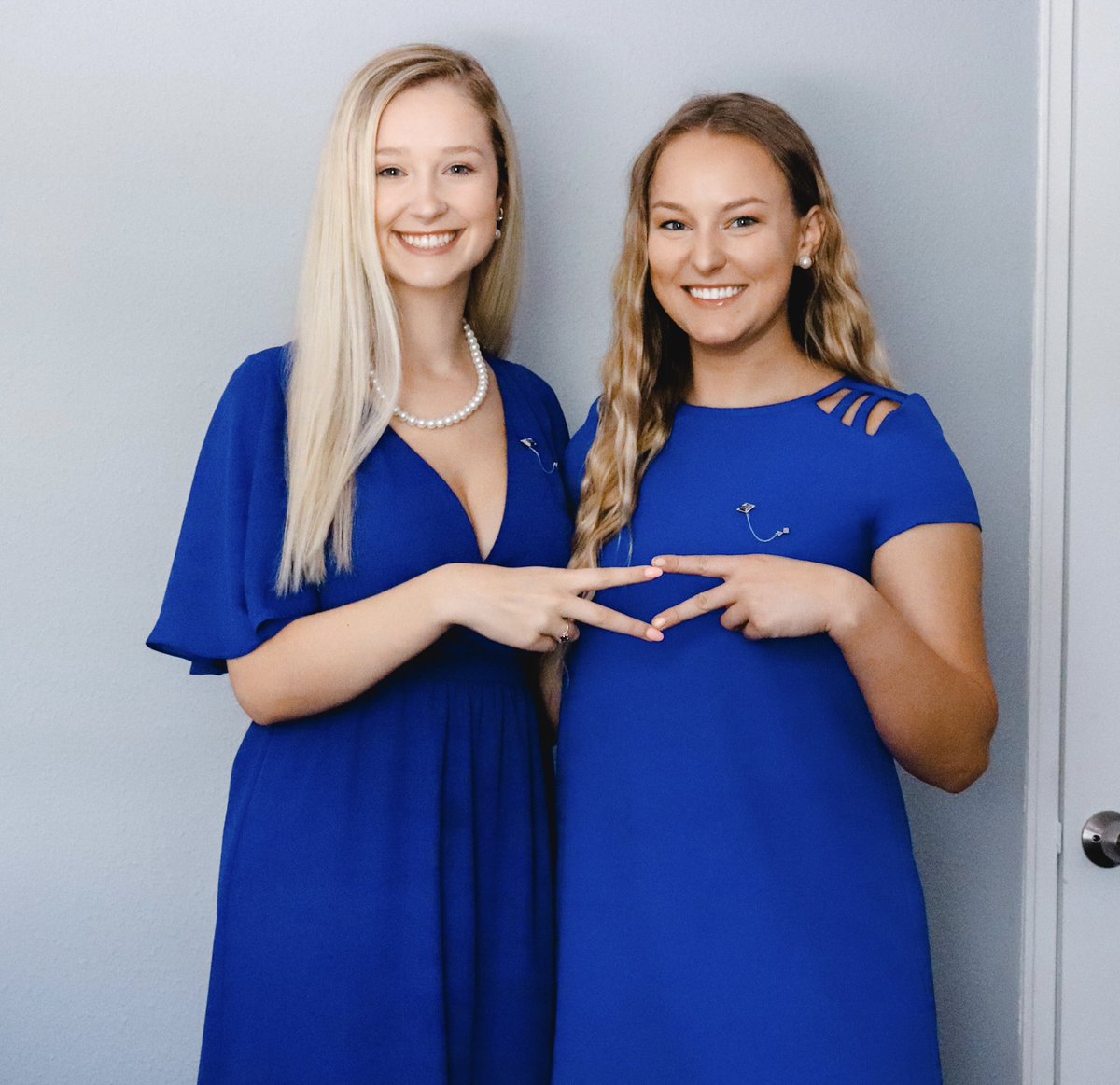 Happy International Badge Day! 
Today we wear our pins to celebrate our sisterhood and show how proud we are to be members of NPC!💙