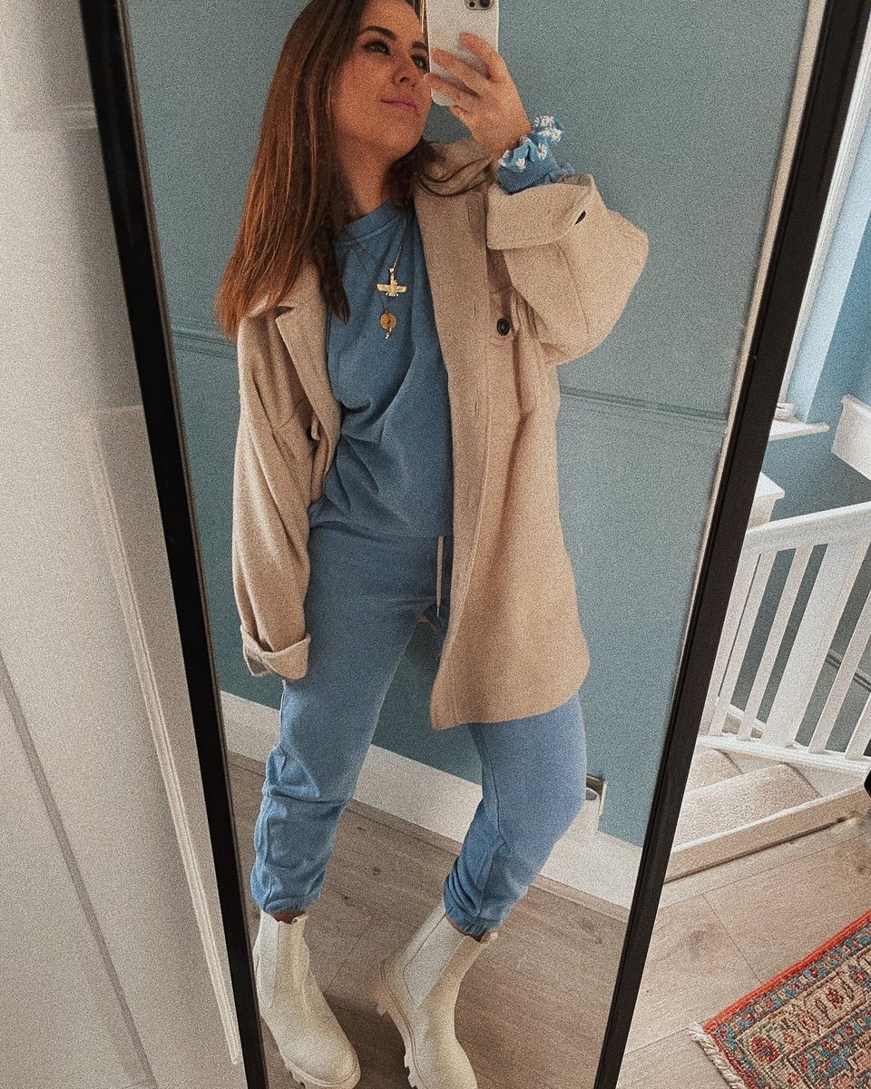 Blue mood 💙 hbu?