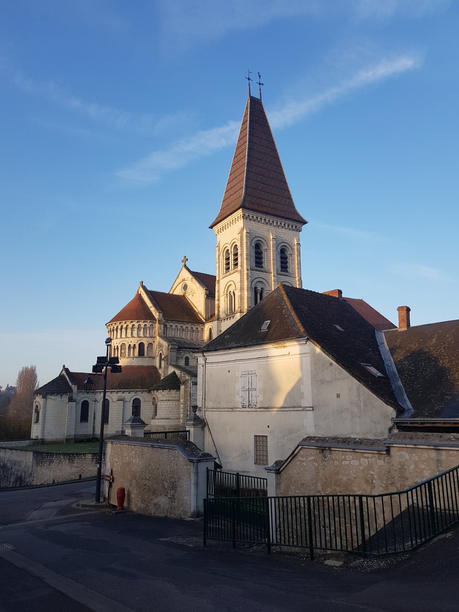 Silicon Loches tweet media